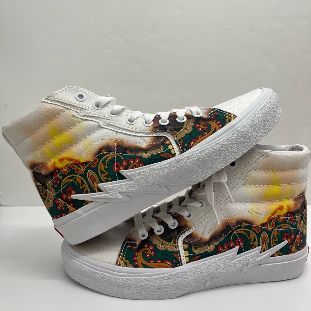 Vans Men’s Sk8-Hi Bolt (Big Reveal) True White/P Sneakers
VN0A5JIVAZQ